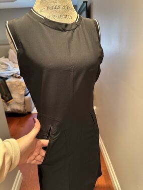 Ladies GOLF ⛳️  Dress Black Sleeveless with Front Pockets (polyester spandex)